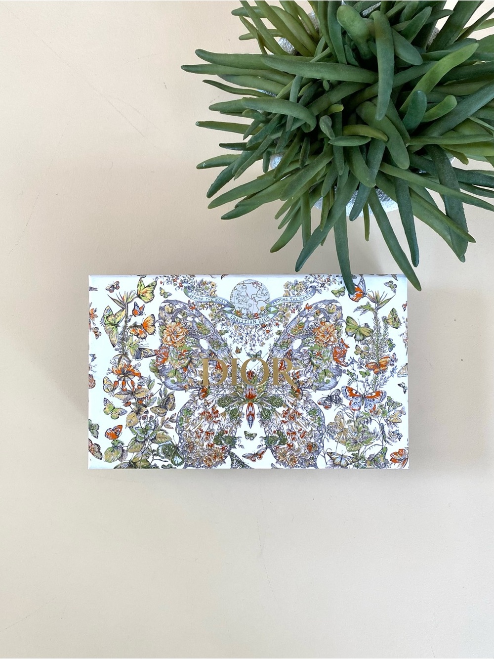DIOR - Empty Butterfly Gift Box 9”x5.5”x2.25” - Picture 3 of 10